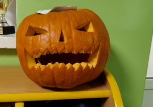 Kreatywna dynia zgłoszona do konkursu