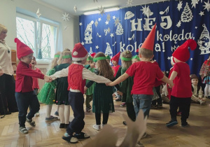 Dzieci z grupy II podczas swojego występu