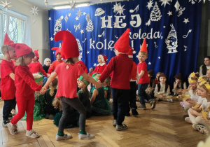 Dzieci z grupy II podczas swojego występu